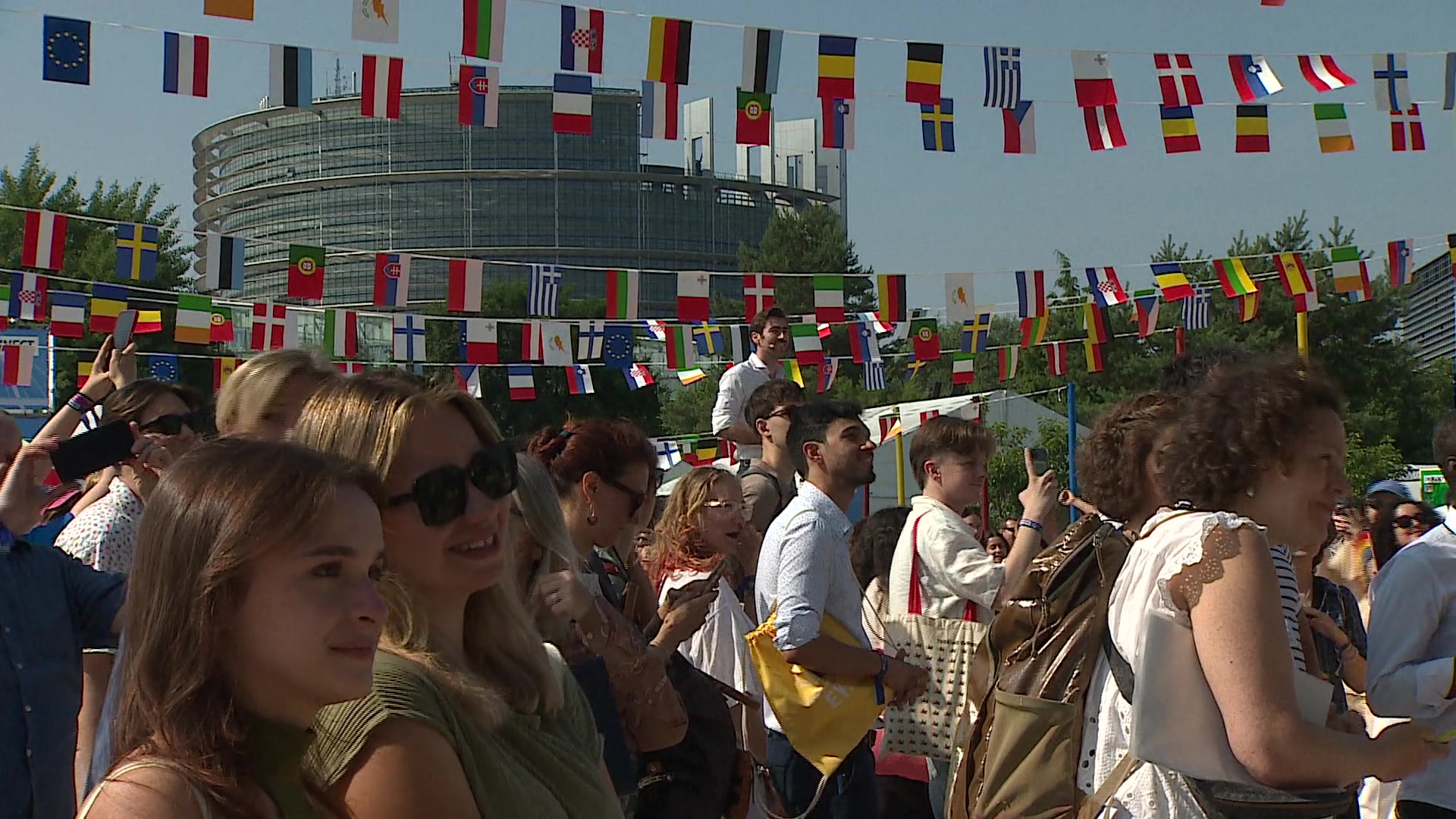 The EYE 2025 - Day 1: atmosphere shots and extracts from the opening